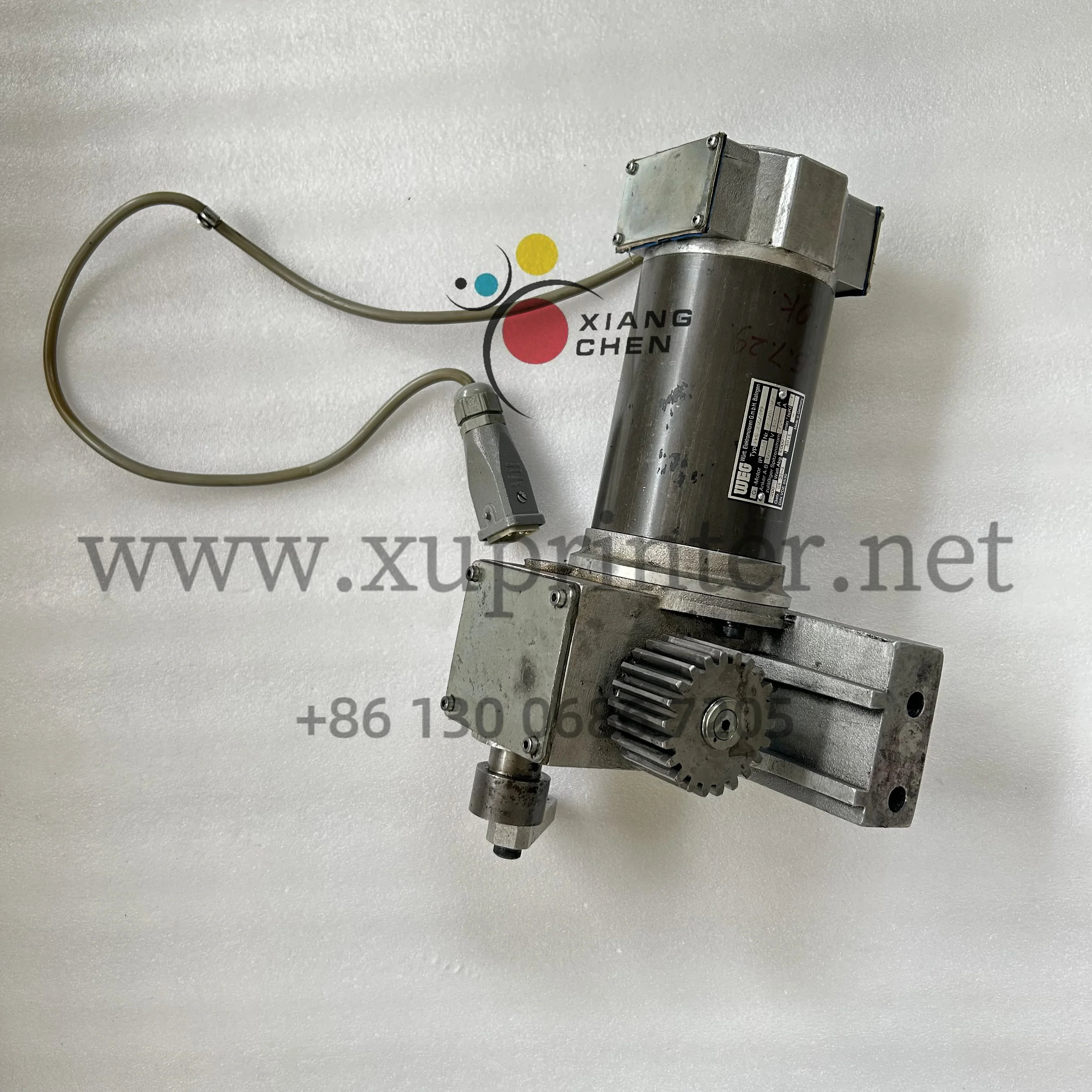 

Новый оригинальный двигатель EPG 236/499 80.94E90-0408 мотор-редуктор EPG 236/593 для Roland 300/305 2585972 детали для офсетной печати