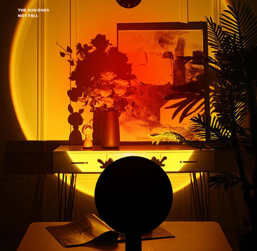 

Sunset Moon Lamp, a USB-connected night light that can be adjusted to various colors. It is suitable as a gift for occasions suc