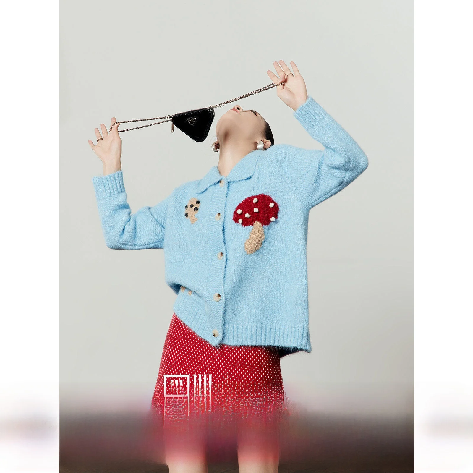 

Синий вязаный свободный женский свитер-кардиган с вышивкой Musoom Tree от Zhou Li Wu, мягкий, осенний, новый, удобный