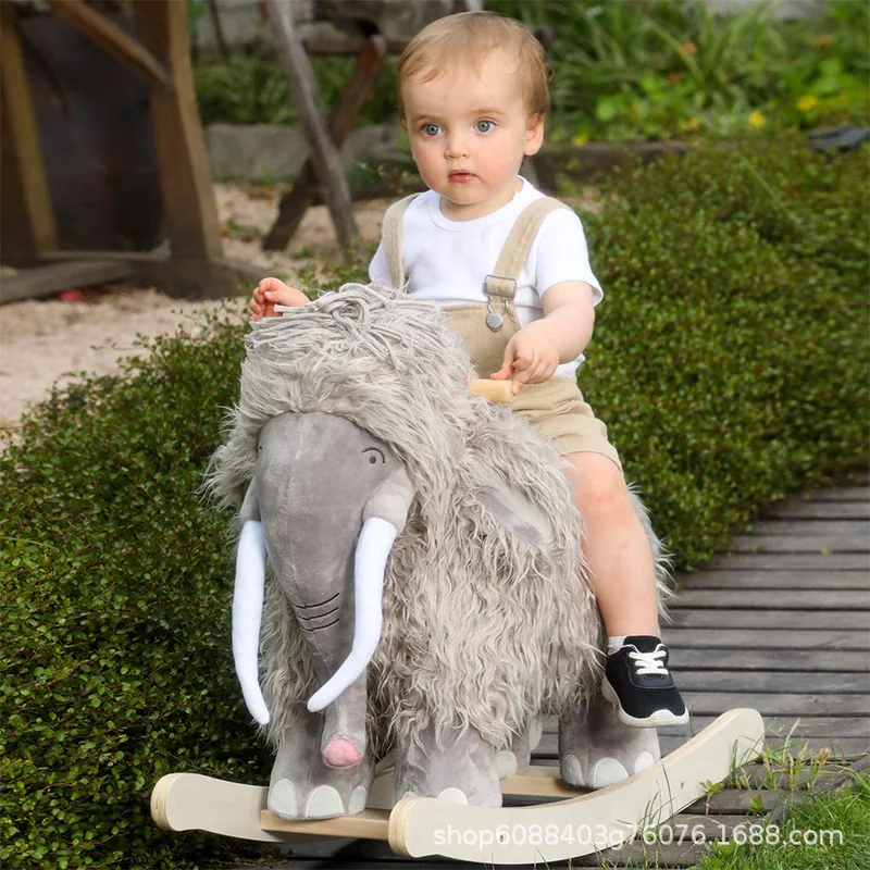 Cavalo de balanço crianças cadeira de balanço phuket tailandés meninos e meninas brinquedos de madeira maciça cavalo de balanço adultos podem sentar