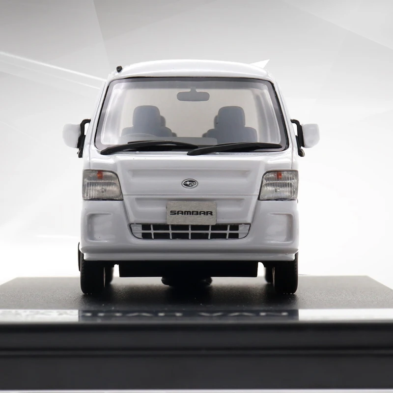 Modello in resina Auto Scala 1:43 SAMBAR VAN Dias (2011) Veicoli Alta Simulazione Modello di Auto Giocattoli Da Collezione Ornamenti Per I Ragazzi Regali