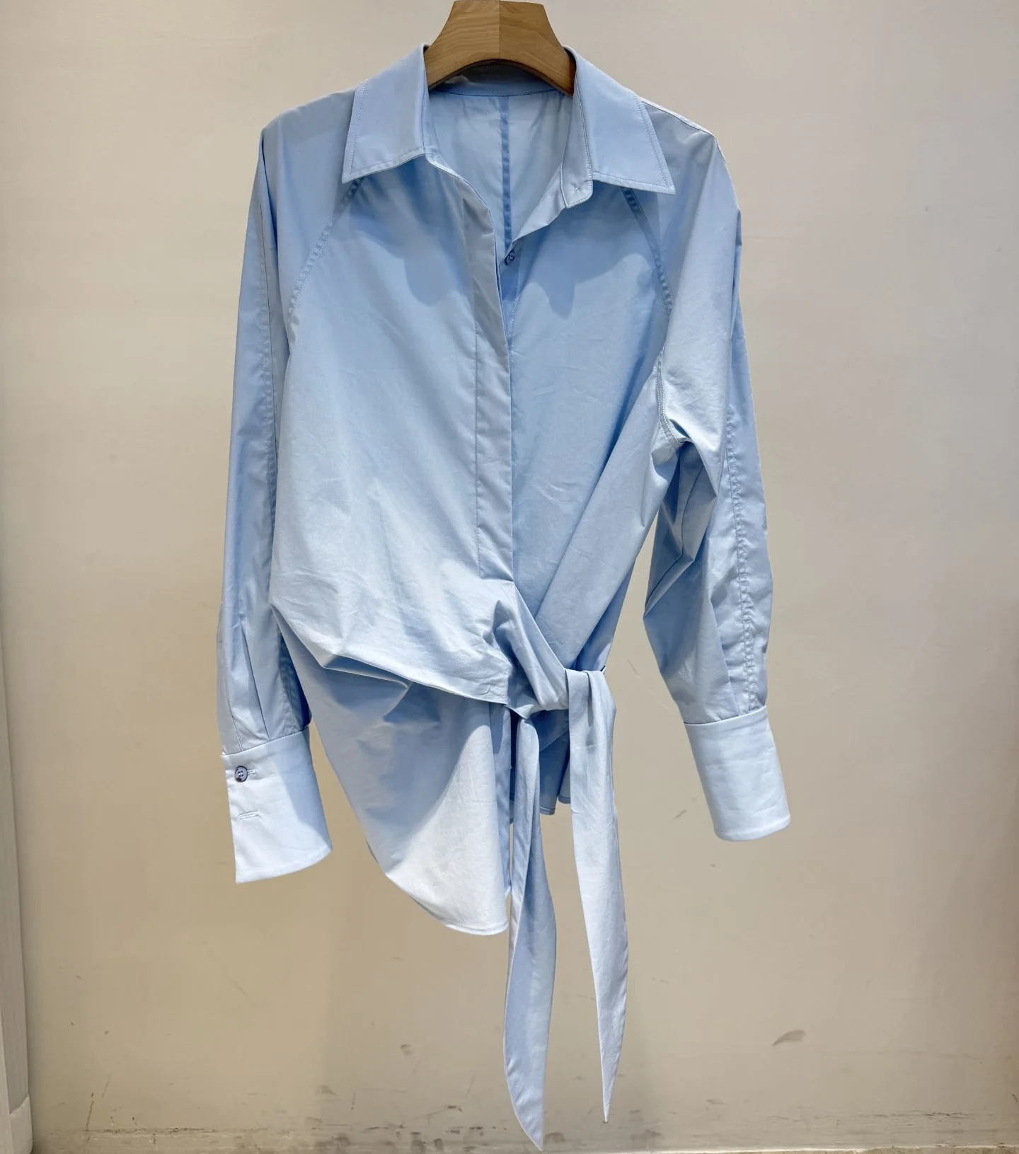 

2026 Spring Fashion White Blue Shirts High Quality Cotton Women Turn-down Collar Bow Knot Waist Long Sleeve Loose Shirts Blouse