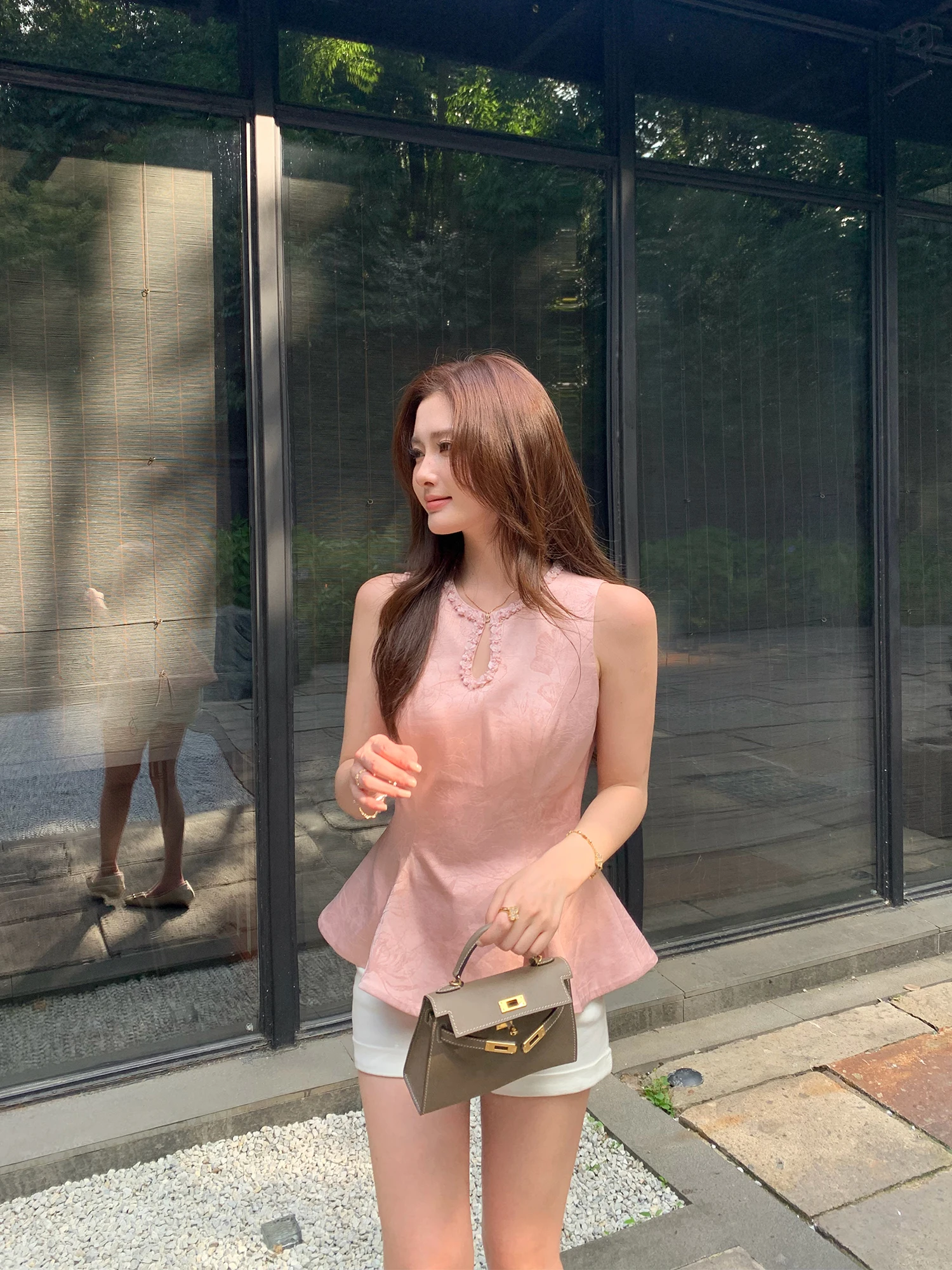 Pusumede Chinese Dark Pattern Embroidery Sleeveless Vest Women's Waist Cinching Lotus Leaf  Top Outerwear Polyester Fiber