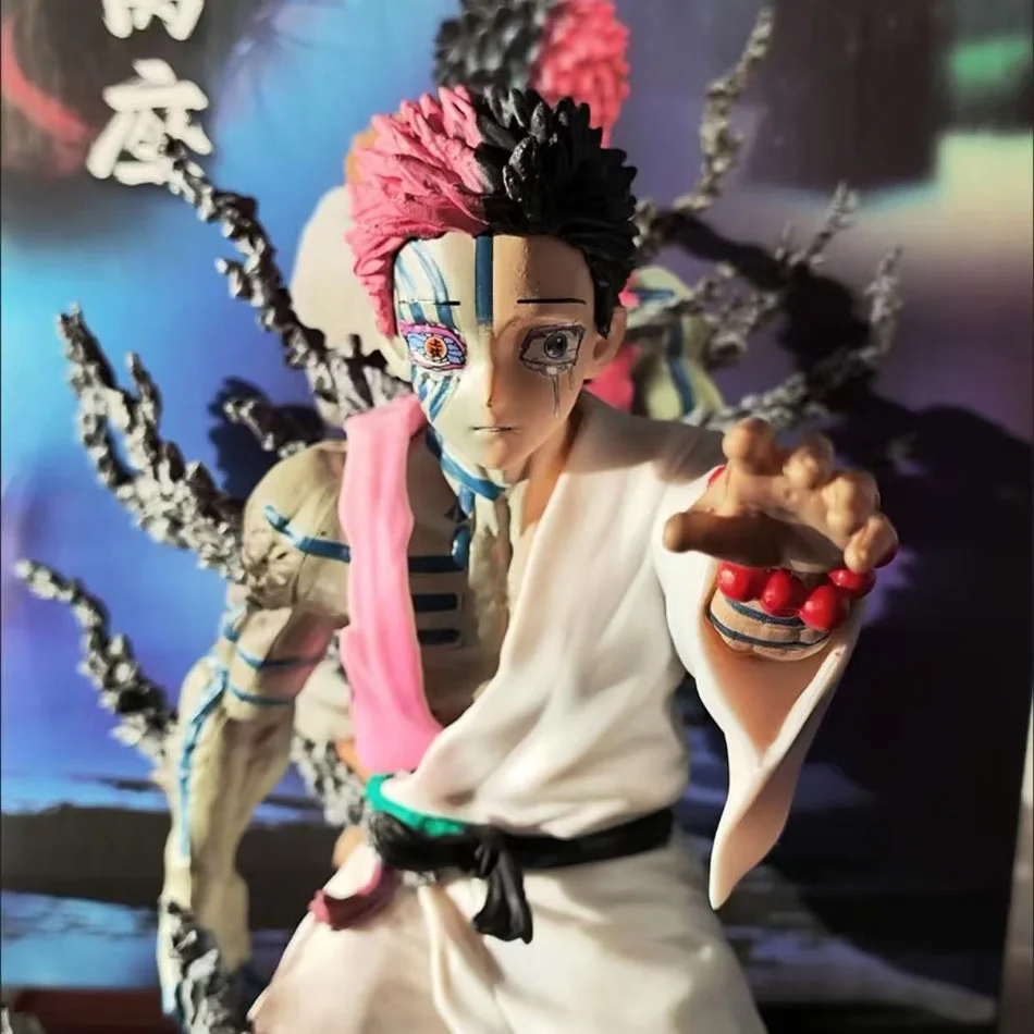 Heißer Verkauf: 15cm Demon Slayer Upper Moon 3 Akaza Halbdämon-Form Anime-Figur Sammlerstück Statue Geschenk für Fans ​