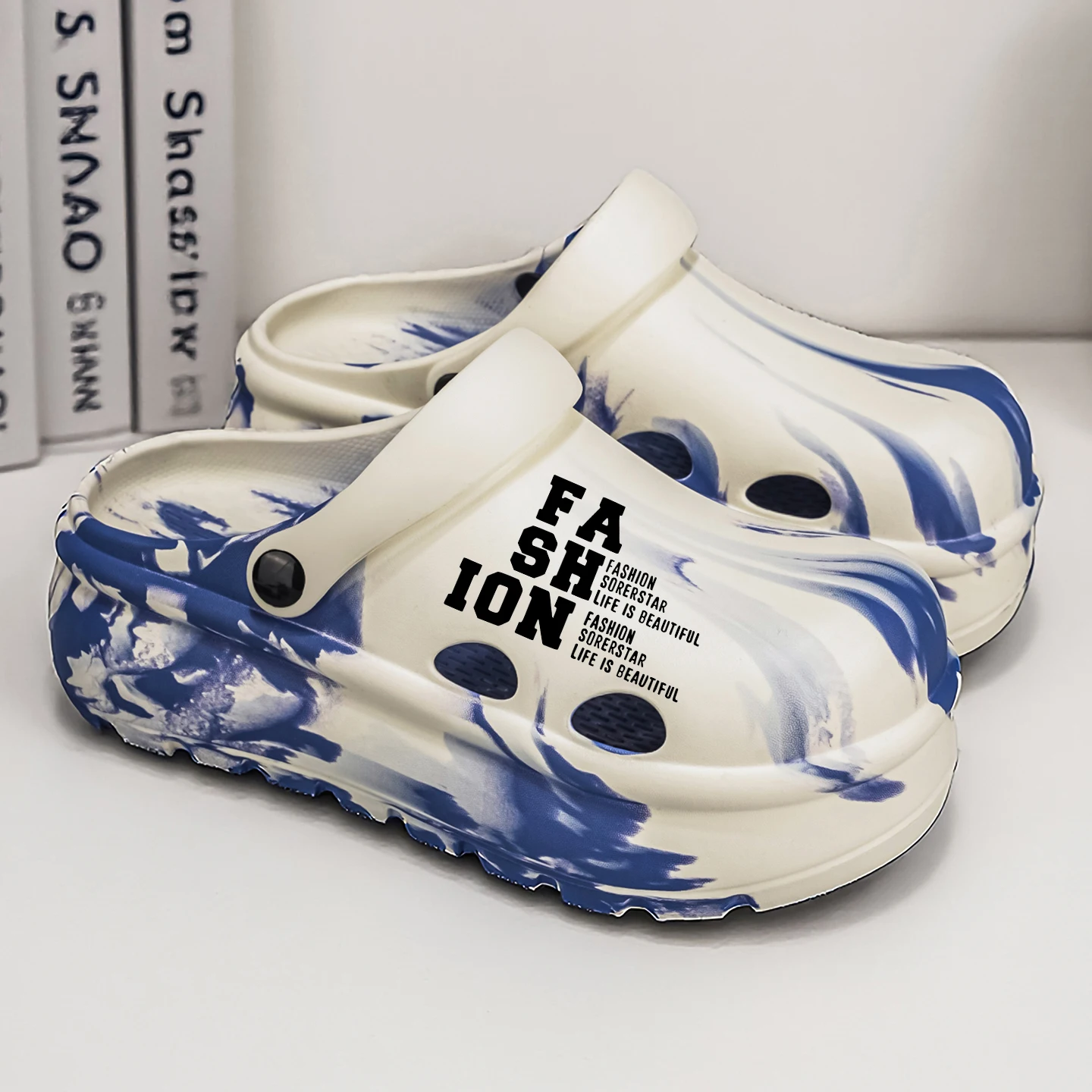 

Мужские и женские летние шлепанцы из мягкого ЭВА, пляжные, с отверстиями, для улицы, нескользящие, с эффектом тай-дай, дизайнерские, персонализированные, полые, размеры 36-45