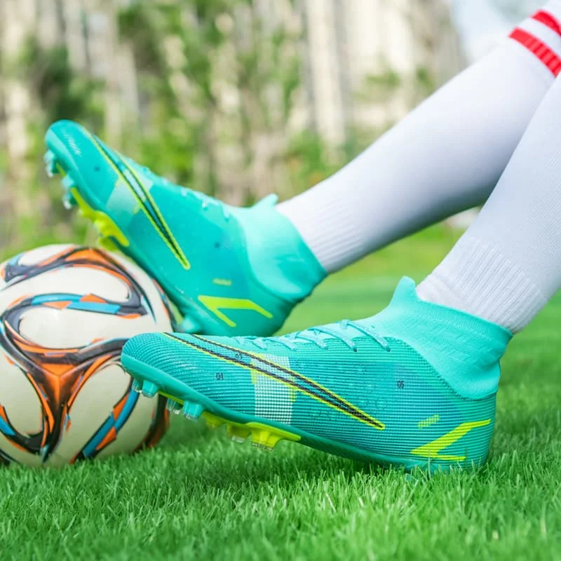 Heißer Verkauf Regenbogen Männer Fußballs chuhe Outdoor-Sport tf/fg Fußball Turnschuhe für Frauen Training Gras Futsal Fußballs chuhe Frauen