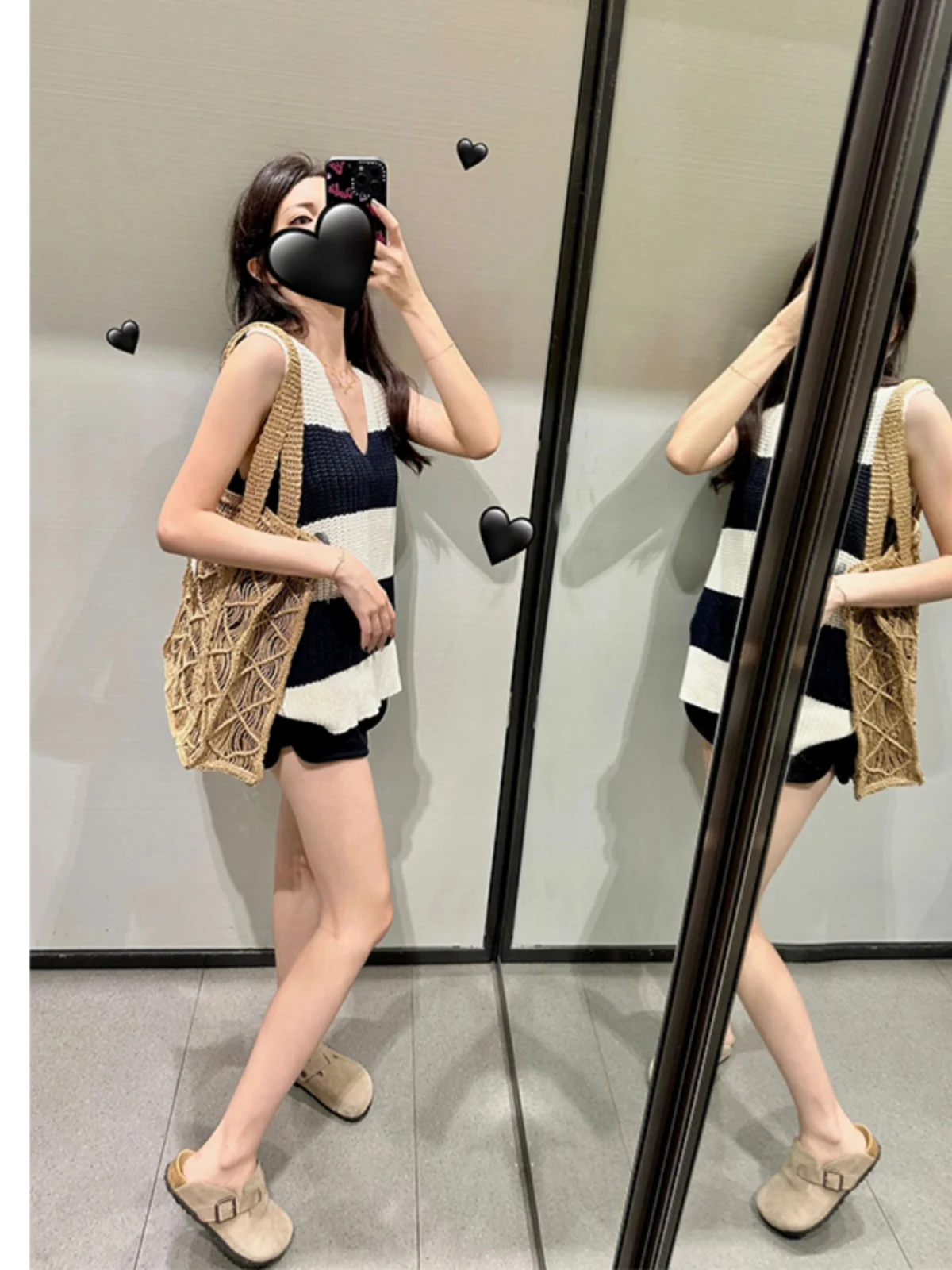 

Bla White Svel V-Ne Loose Striped Korean Sle Layering Knitted Sweater Vest Women Spring Autumn 67702 04