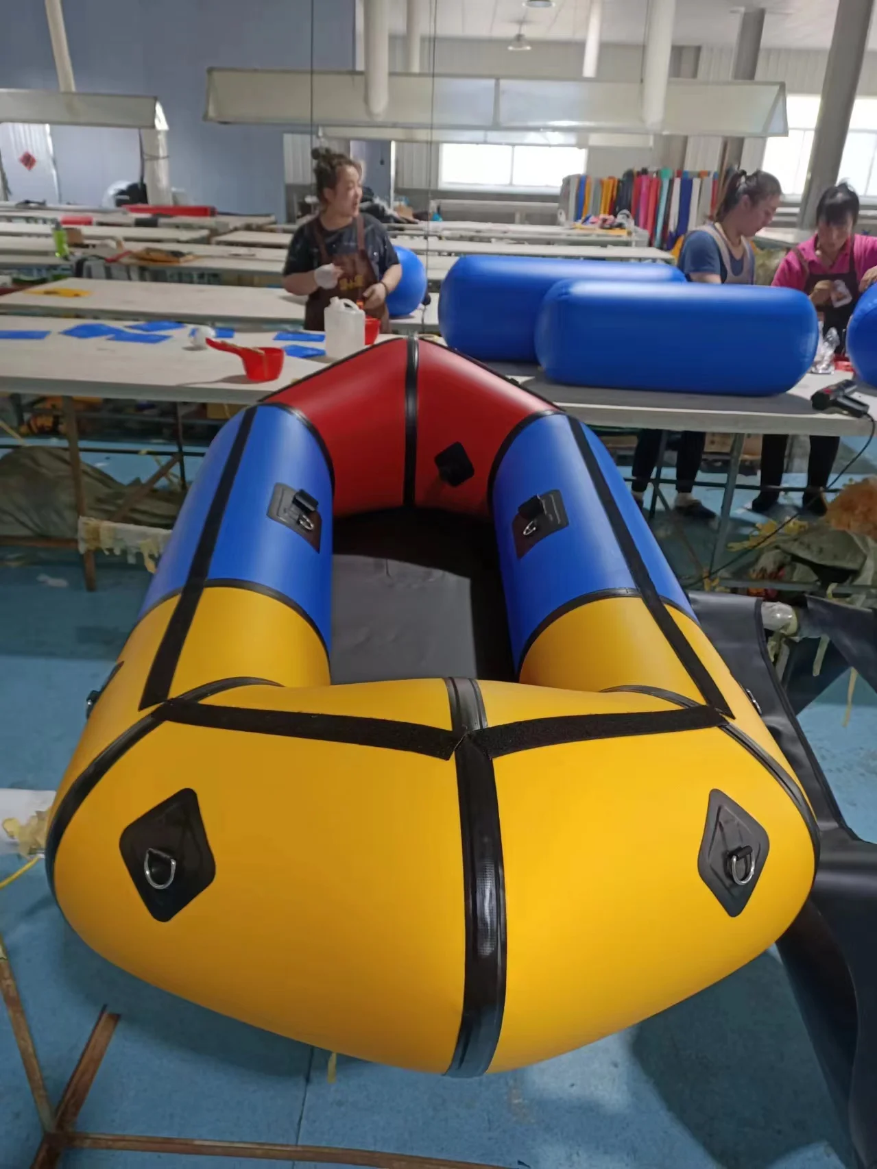 Single PVC inflatable raft fishing boat easy to carry 216 cm