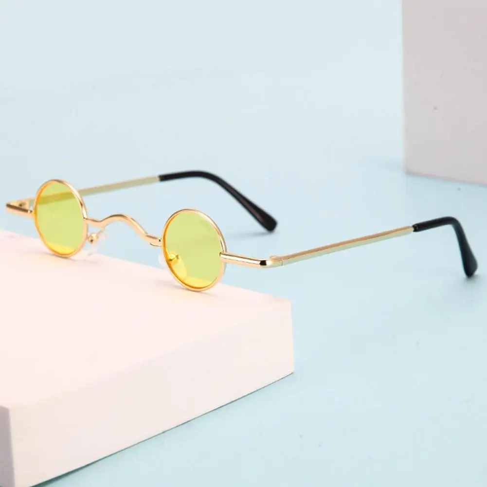 

Vintage Small Frame Circular Shape Sunglasses Small Round Rock Punk Sunglasses For Women Men Funny Sunglasses T0A3