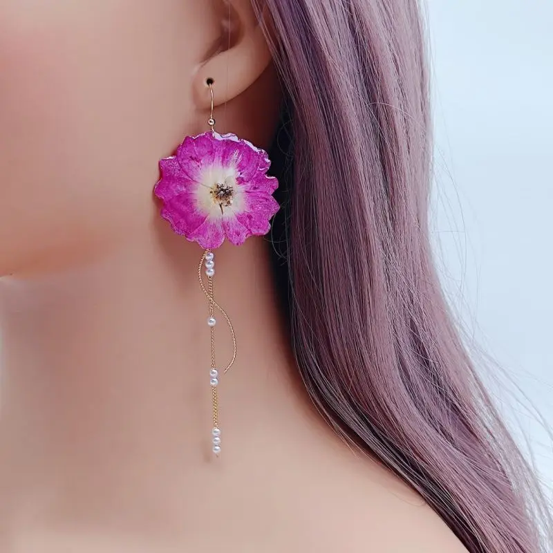 Unique Immortal Flower Long Drop Earrings Sweet Pressed Flower Earrings Handmaking Epoxy Resin Natural Flower Statement Earrings