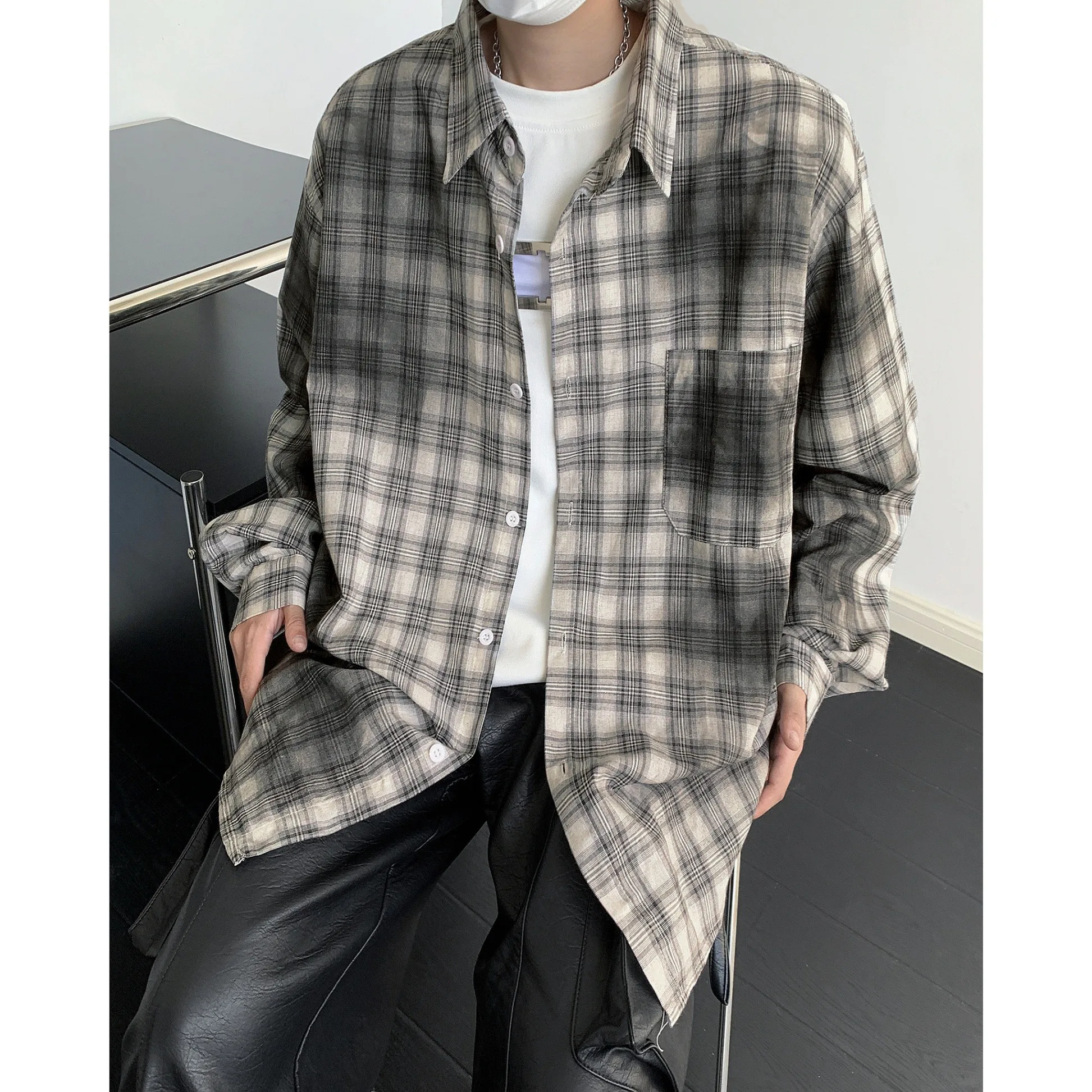 

Retro American Men's irt Autumn Dirt Dye Plaid Oversize Loose Couple Design Sense Top Long Sve Flip Collar Regular Length