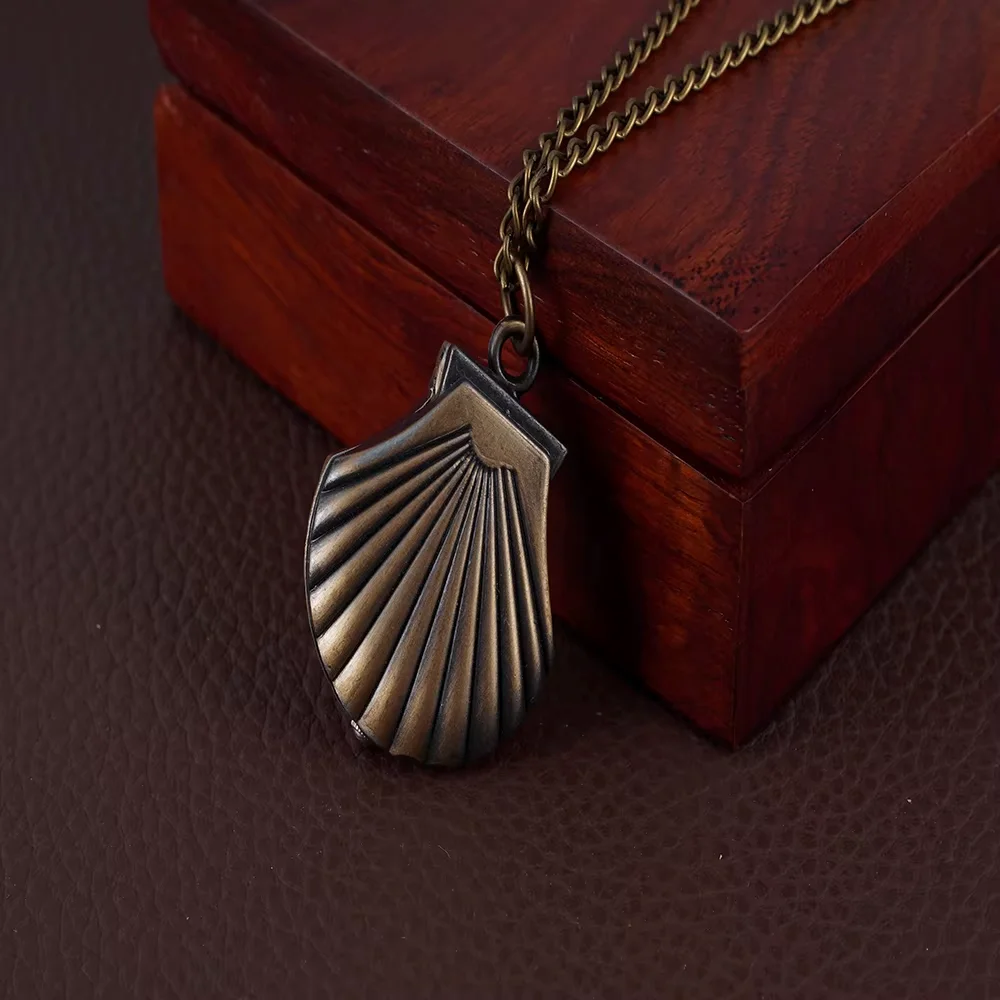 Retro shell shape flip pocket watch Vintage bronze quartz watch small necklace pocket watch