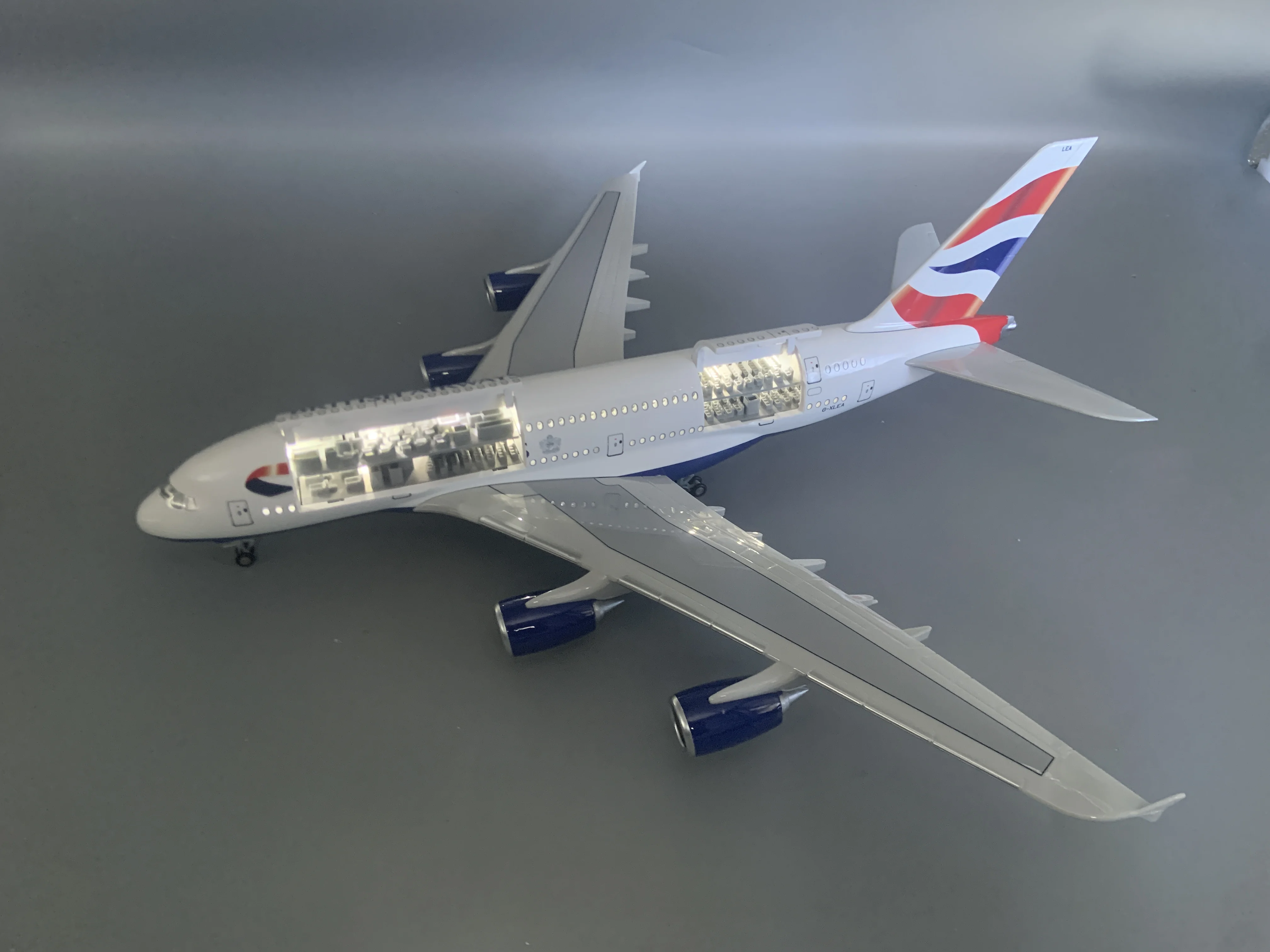 New Type 47CM scale aircraft Diecast Model A380 British Airways Resin Openable Cabin Door Airplane With Light Collection Display