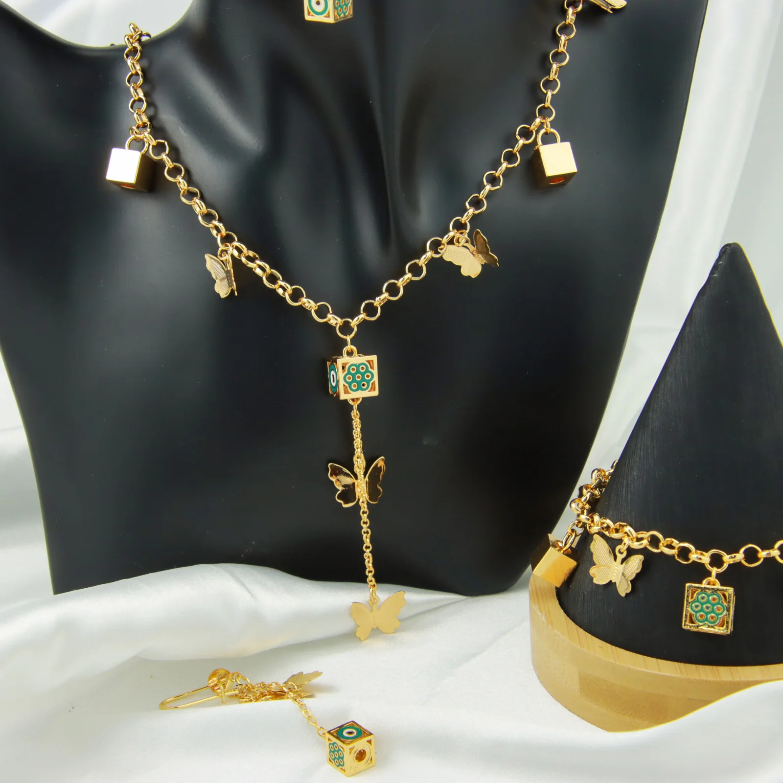 Saudi-Arabien Quaste Schmetterling Schmuck 21k vergoldet Naher Osten Vintage Münzen Halskette Armband Ohrringe Marokkanische Schmuck – Detail 9