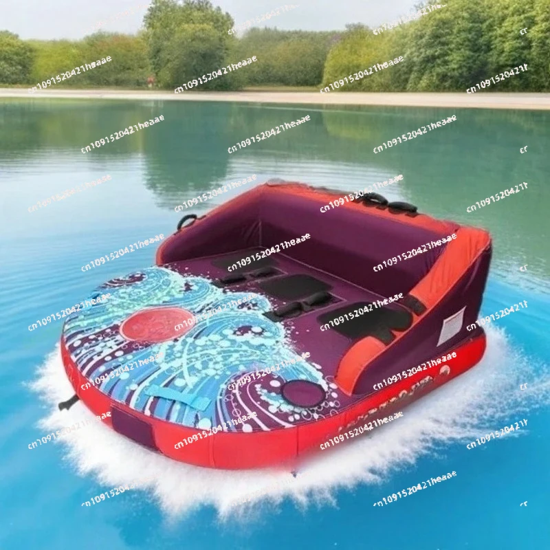 

Подходит для 3-х человек, надувной водный диван-плот из утолщенного ПВХ, прочный, для катания на водных лыжах.