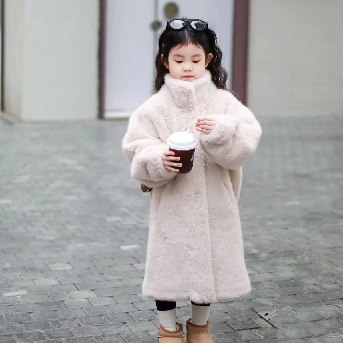 6-12Y في سن المراهقة الفتيات سترة 2025 شتاء جديد طويل بلون زائد المخملية سميكة الدافئة الفراء كولور معاطف للفتيات مقنعين أسفل ملابس خارجية