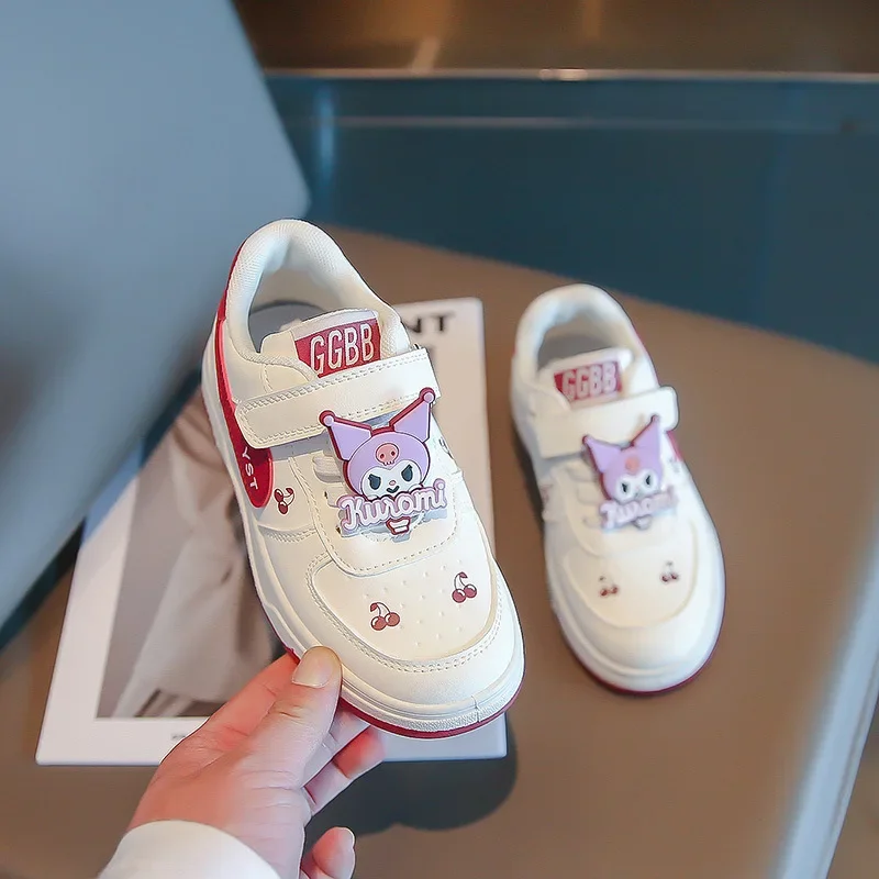 Sanrio Kuromi buty ocieplane wiosna nowa dziewczyna Kawaii kreskówka tenis wygodne oddychające antypoślizgowe buty do biegania trampki