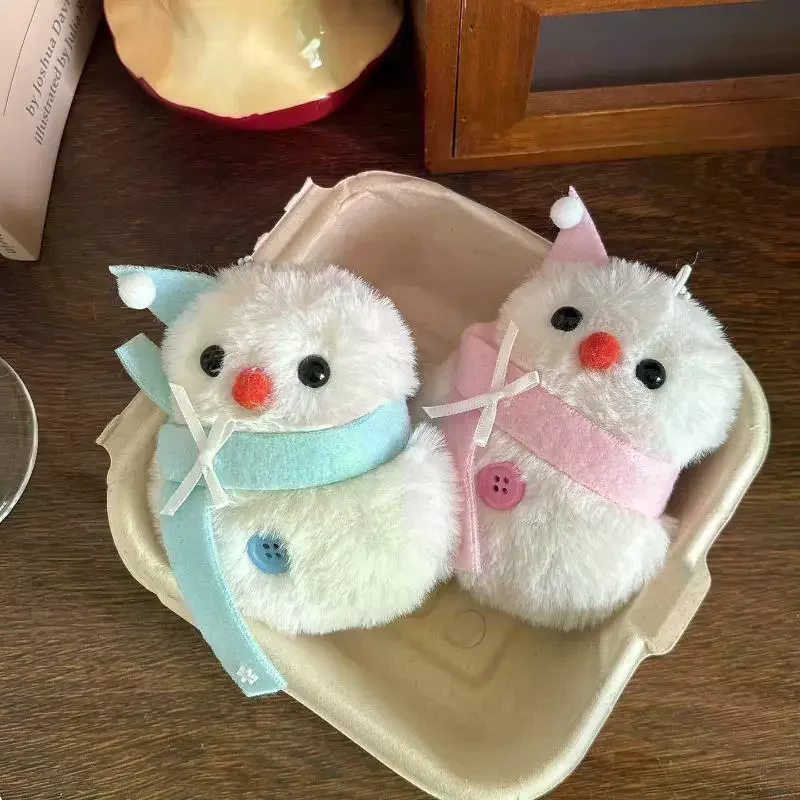Mignon flocon de neige écharpe bonhomme de neige en peluche poupée porte-clés Kawaii bonhomme de neige hiver en peluche jouet sac à dos pendentif accessoires cadeaux