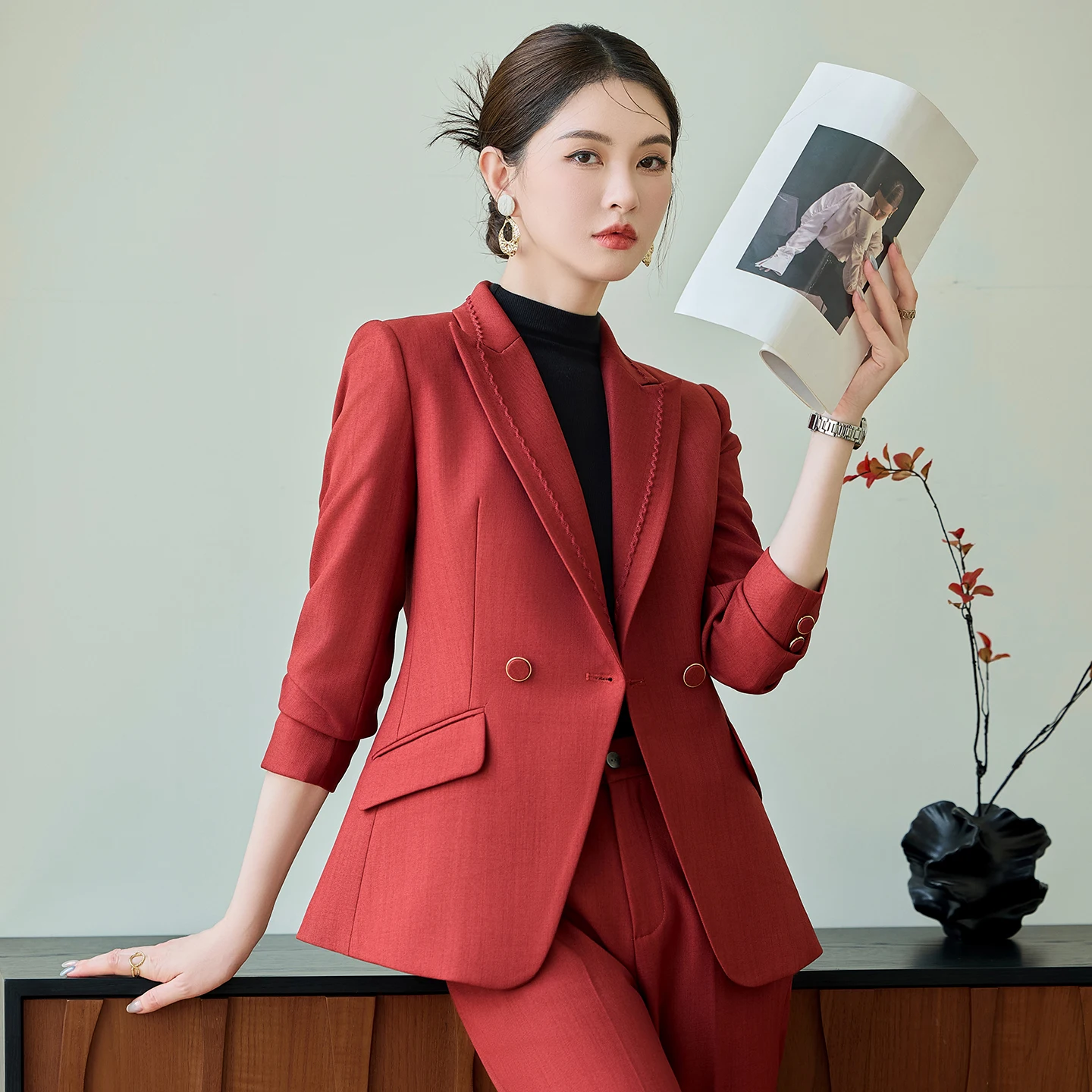 بدلة مكتب بقصة ضيقة باللون الأصفر من NAVIU للنساء، سترة رسمية أنيقة كاجوال بأكمام طويلة وزر واحد مكونة من قطعتين