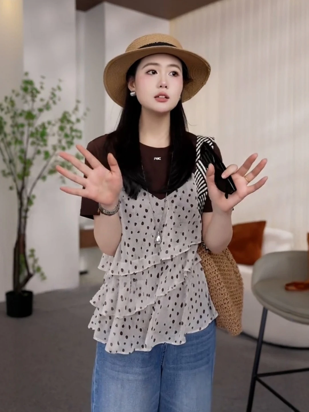 plus Size Women's Korean Style Polka Dot Ruffle Hem T-Shirt Summer New Loose Fit Short Sleeve Cover Belly Top