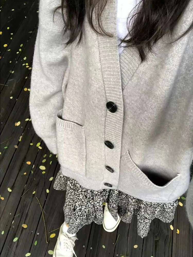 Autumn Vintage Knitted Women Cardigan Harajuku V-Neck Long Sleeve Buttons Sweaters Female Sweet Preppy Warm All-Match Knit Coat