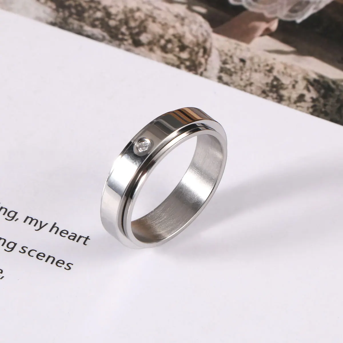 1Pcs Cross-Border European and American Minimalist Couple's Rotating Ring, Minimalist Niche Diamond Ins Style Stainless Steel Men's Ring