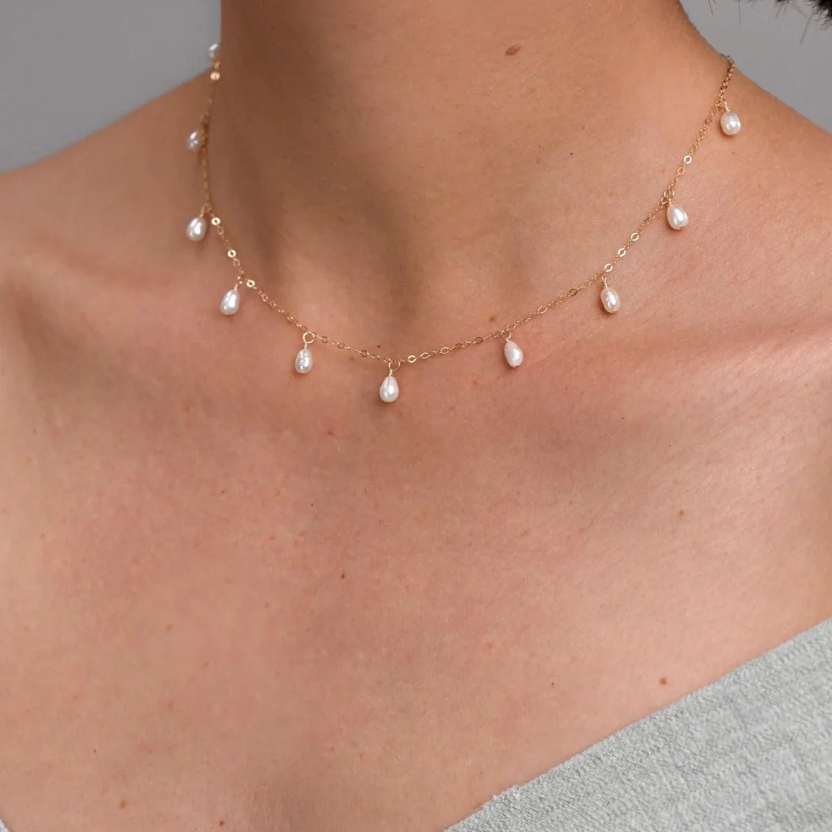 

Vlen Unique Natural Pearls Necklace Stainless Steel O Chain Teardrop Pearl Pendant Elegant Gift for Her Birthday Gift