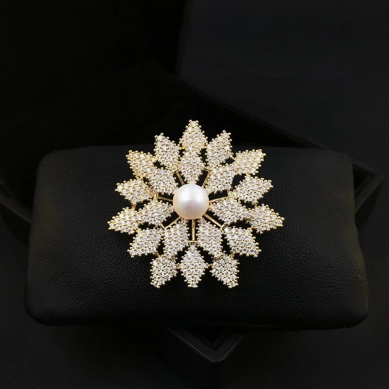 

2138 Brilliant Sparkling Micro-Inlaid Full Zircon Flower Brooch Exquisite Luxurious Elegant Pearl Laple Pin Accessory for Women