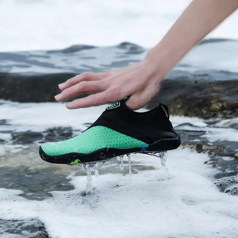 Unisex Beach Shoes Rubber Sole Swimming Shoes Amphibious Aqua Shoes Men & Women