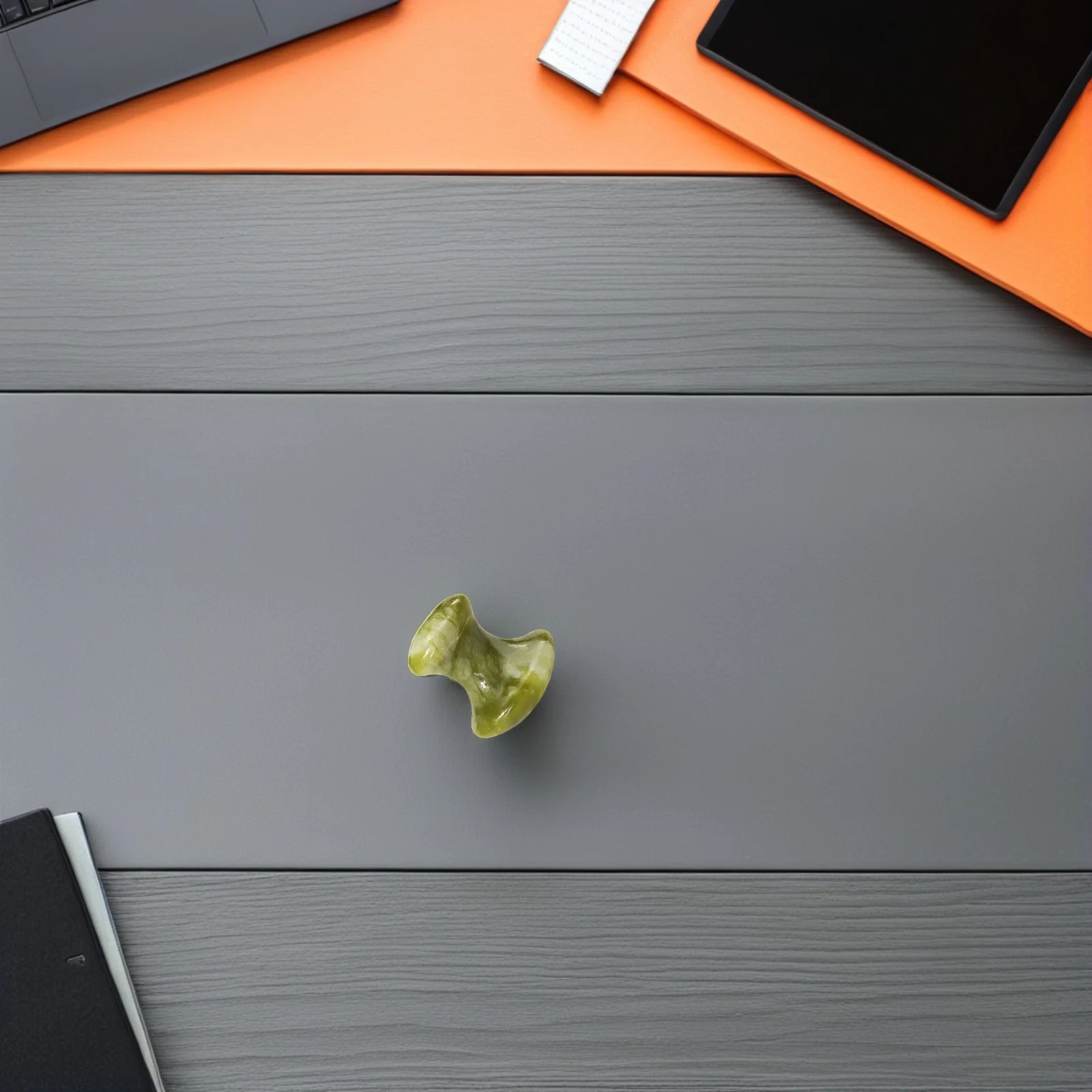 

3Pcs Jade Facial Massage Stone Smooth Scraping Mushroom Grooming Tool for Whole Body Relaxation Anti Fatigue Massager