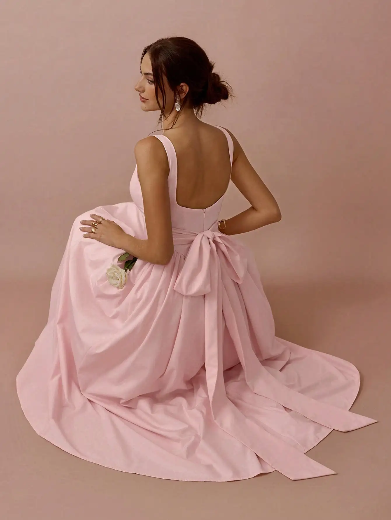 

Нежно-розовое длинное платье без спинки с большим бантом на талии, без рукавов, в стиле принцессы, для летних вечеринок и выпускных балов