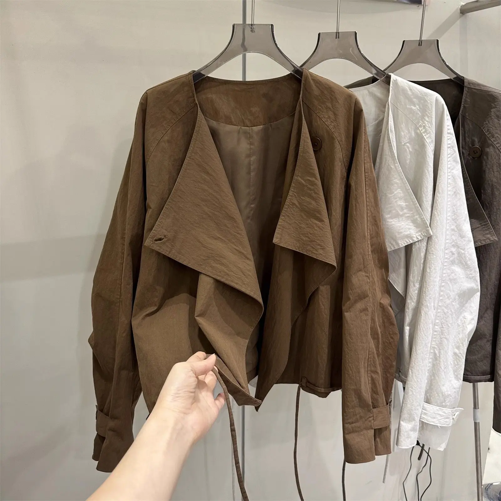 

Collar Long Sleeved Cardigan Jacket For Women In Spring And Autumn 2025 New Design Sense Thin Top Short Windbreaker