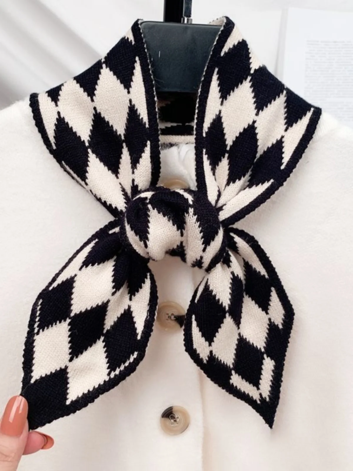 

Women's Winter Knitted ort Scarf Geometric Pattern Multi-Functional Ne Warmer Korean Sle Decorative Faion Accory