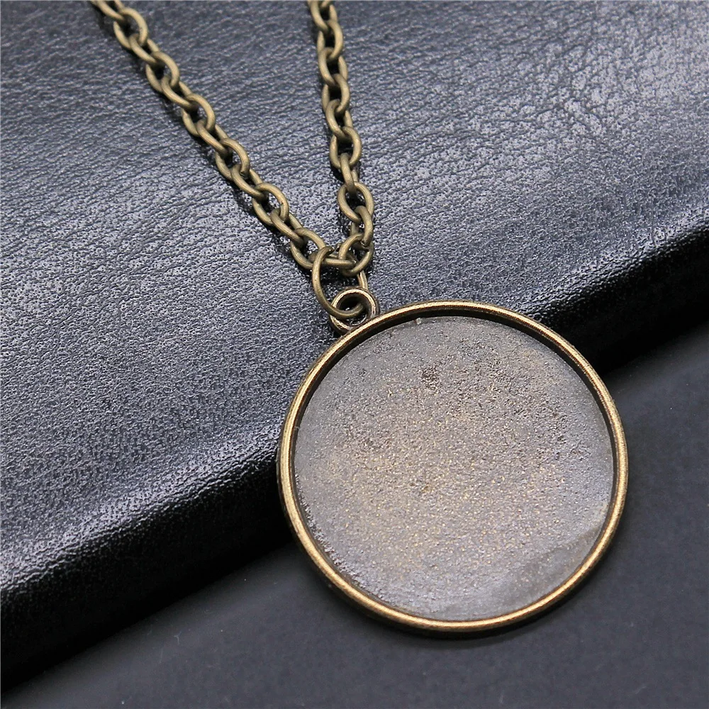 Antique Bronze Color 25mm Inner Size Round Classic Style One Sided Cameo Cabochon Pendant Necklace Long Chain