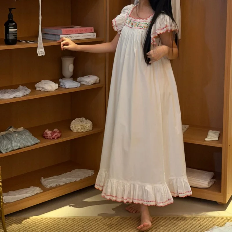 Princess Victoria Embroidery Square Collar Nightdress Summer Sleeveless 100% Cotton Nightgowns Loose Design White Long Nightie