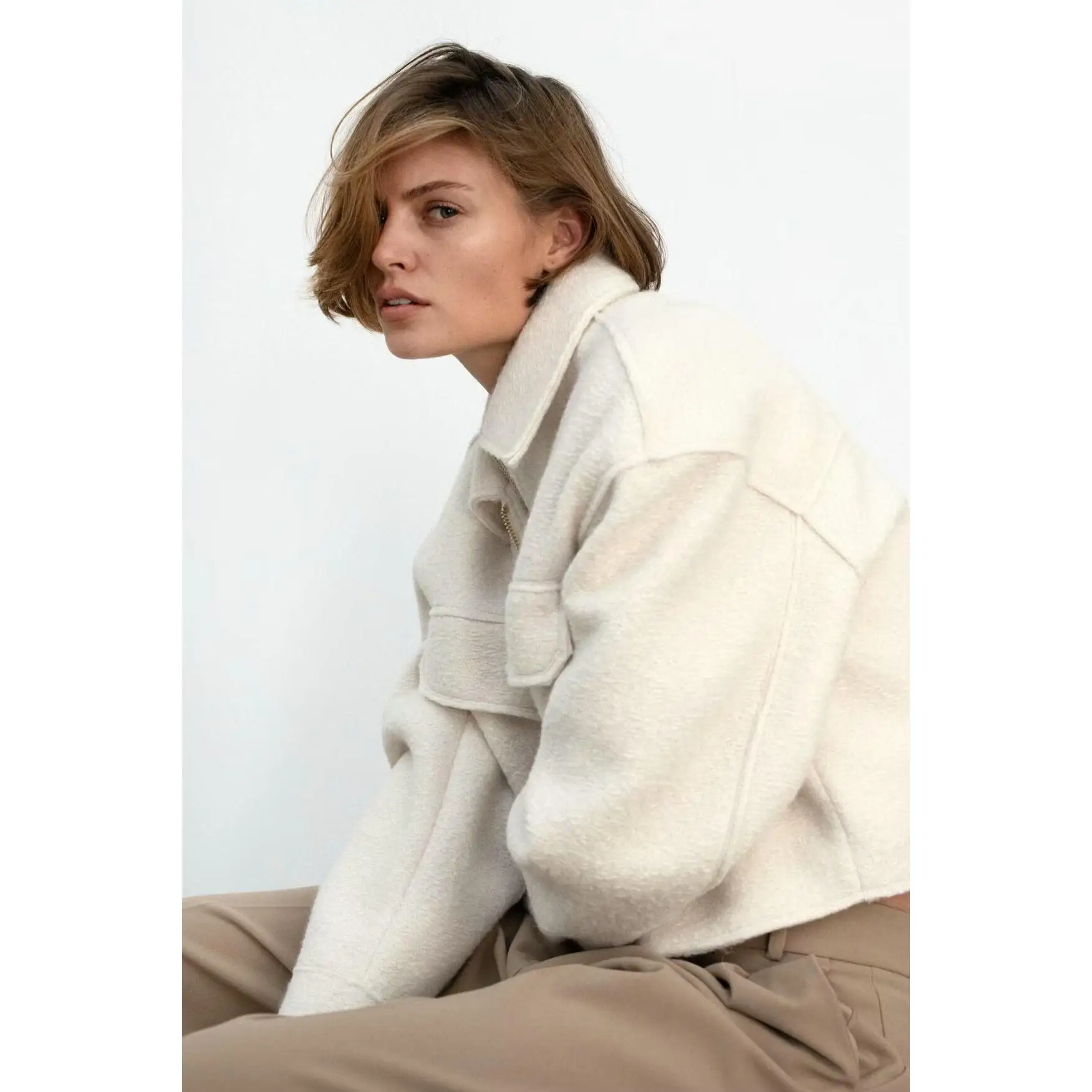 Fashionable Short Jacket Coat Women's Early Autumn New Arrival Turn-down Collar Polyester Fiber Straight-cut Long Sleeve Zipper
