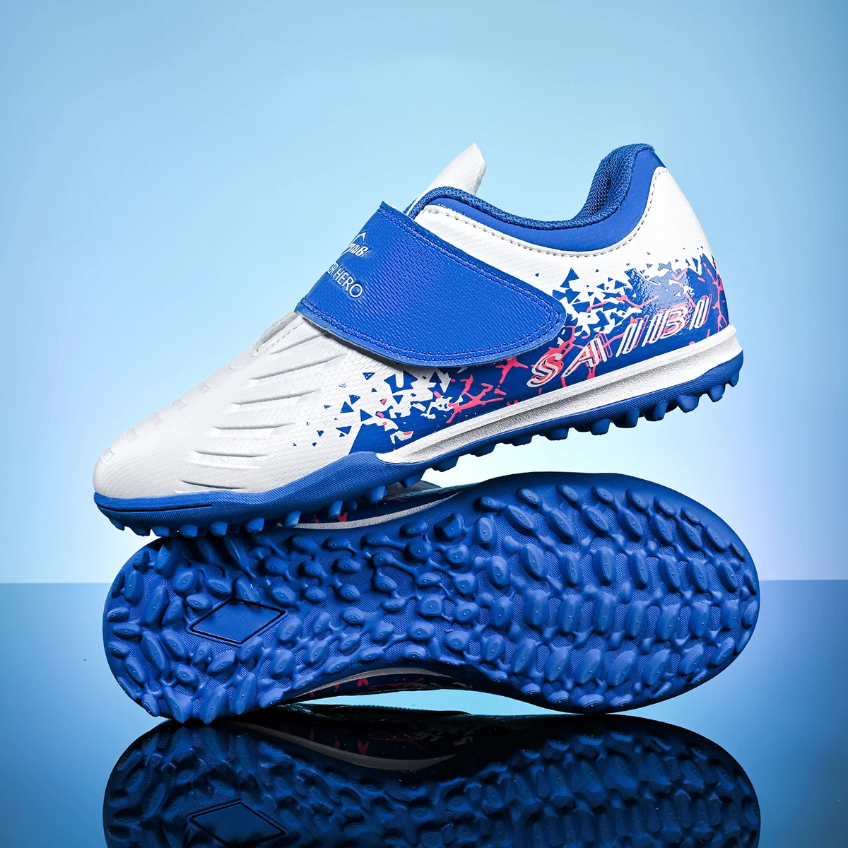 

New Children Soccer Boots Society School Football Shoes Cleats Grass Sneakers Boy Girl Outdoor Athletic Training Sports Footwear