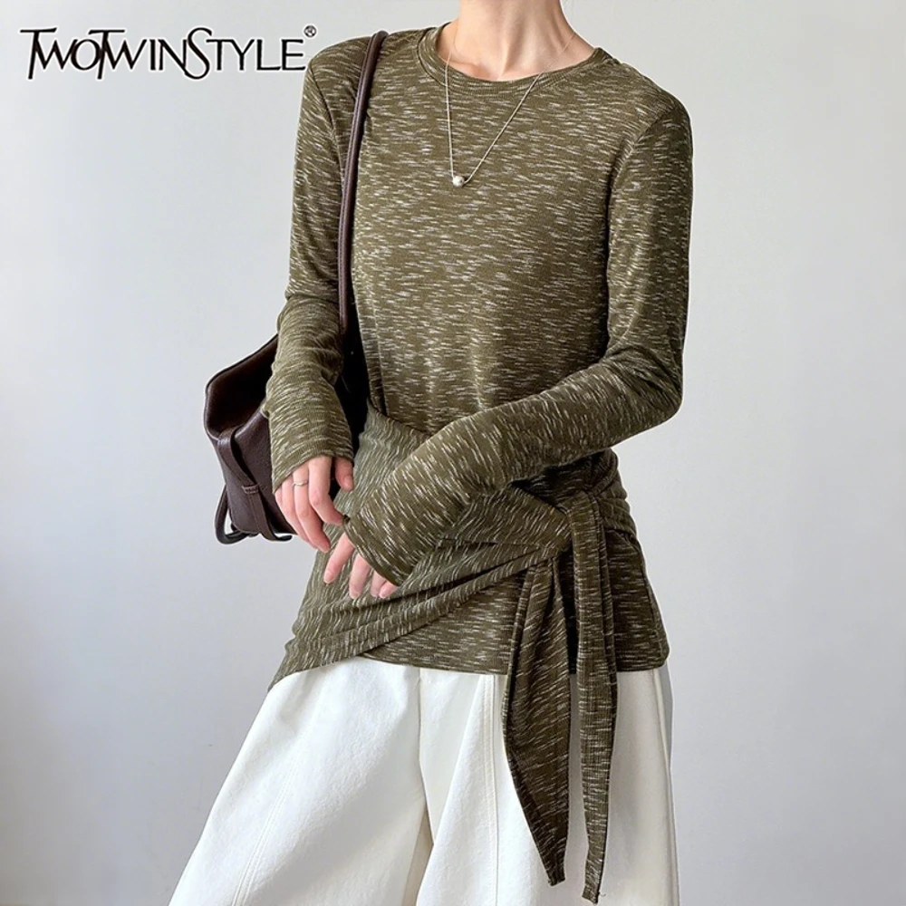 

TWOTWINSTYLE однотонная футболка на шнуровке женская с круглым вырезом и длинным рукавом для похудения корейские повседневные женские футболки осенняя мода новинка
