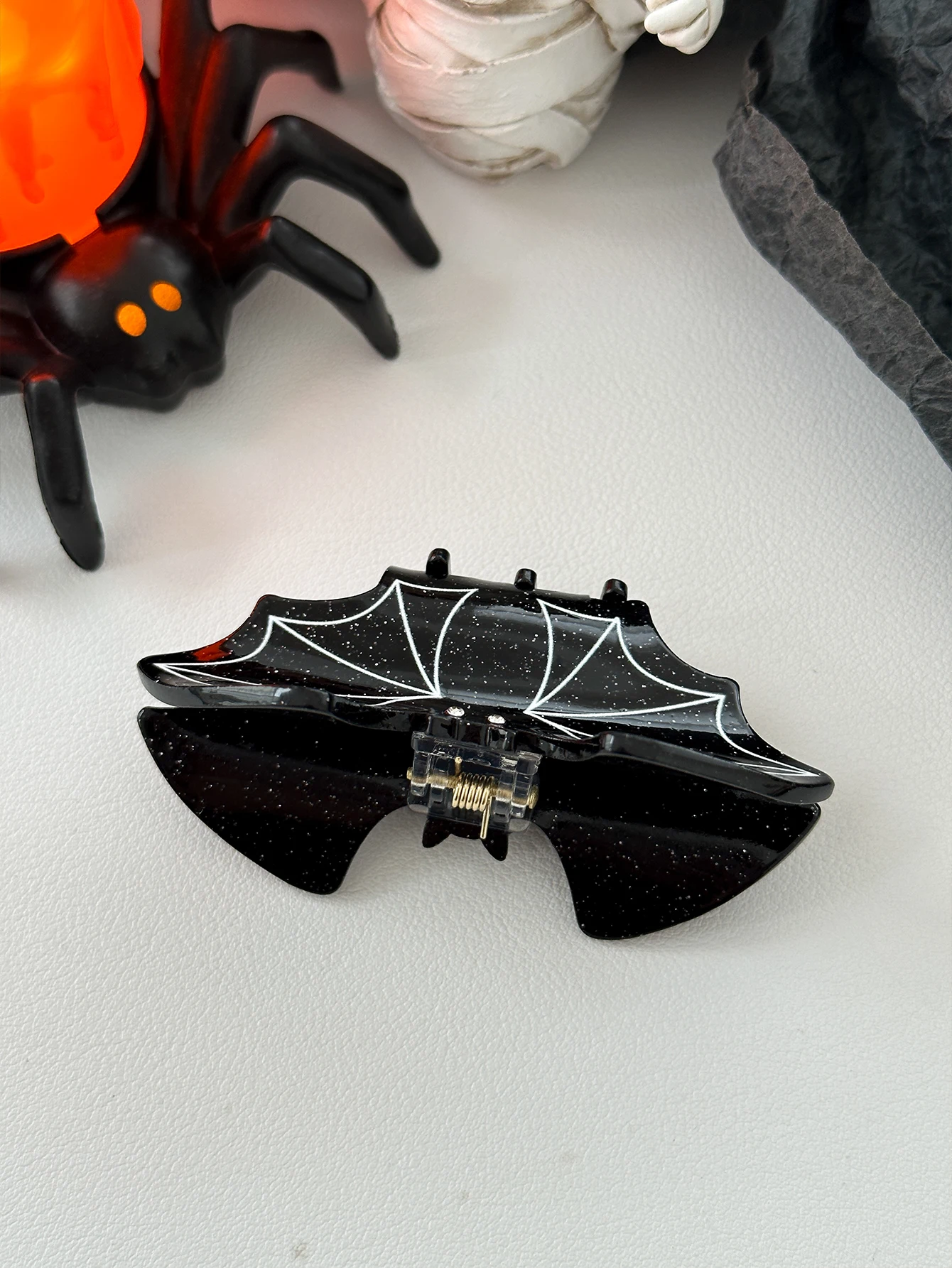 Halloween style Black Medium Distinctive Hair Claw Clip,Bat Shaped Claw Clip Gothic Horror Hair Accessory,Non-Slip Hair Clip