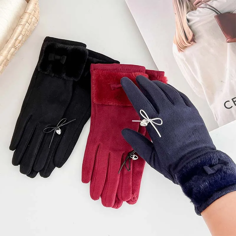 قفازات الحب بعقدة الفراشة سلسلة ثلاثة ألوان قفازات نسائية شتوية سميكة ومخملية تعمل باللمس لركوب الدراجات الدافئة