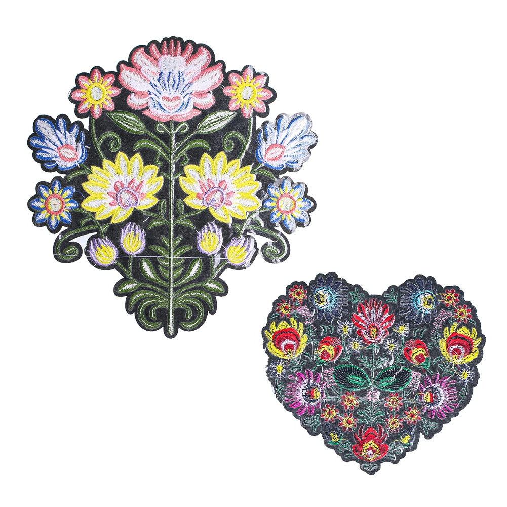 Herzblumenstrauß Bestickter Aufnäher zum Aufbügeln oder Aufnähen, Ethnische Blumenapplikation für Jacke, Hoodie, Pullover, Ethnisches Dekor, Geschenk für Frauen – Detail 3