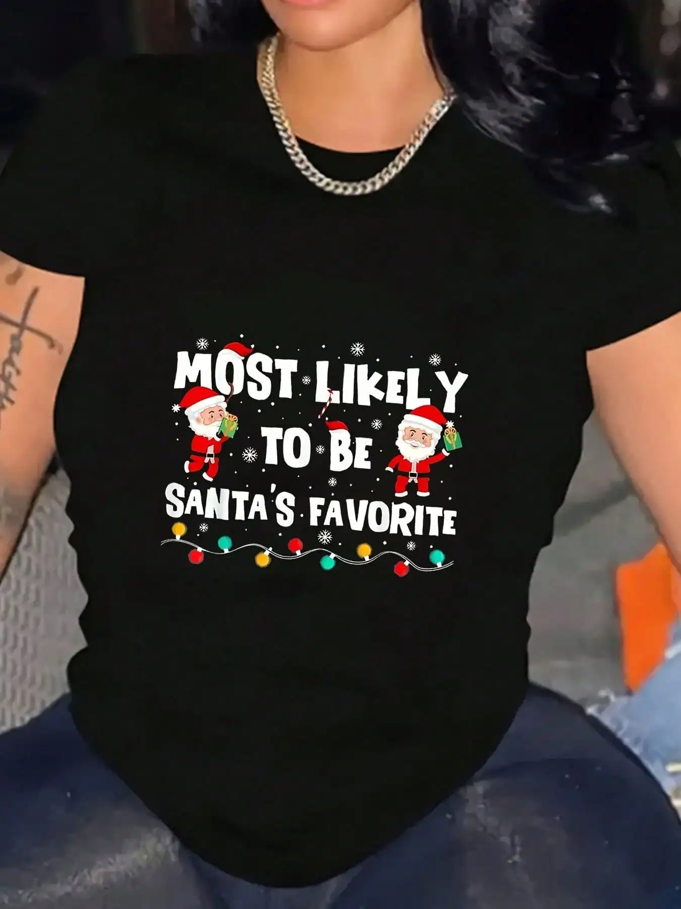 

Стильная футболка с круглым вырезом и принтом Санта-Клауса, женская хлопковая мягкая футболка больших размеров, повседневный топ с короткими рукавами и круглым вырезом, 220 г