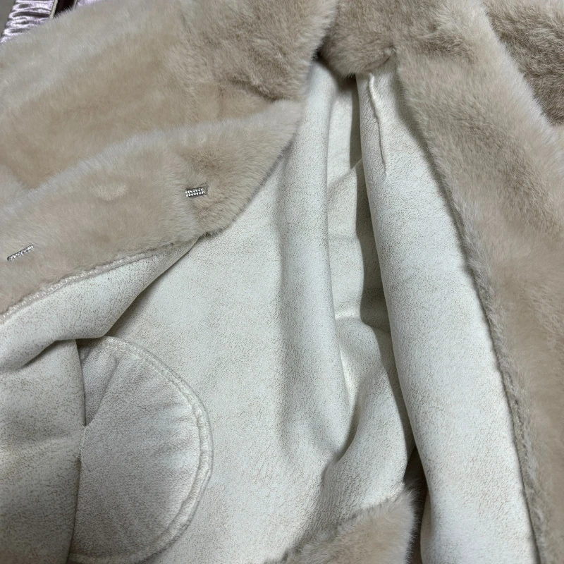 Colletto alla coreana Giacche in pelliccia sintetica Cappotti corti in peluche bianco solido Giacca pelosa di visone finto allentata calda e spessa di lusso Soffice casual elegante