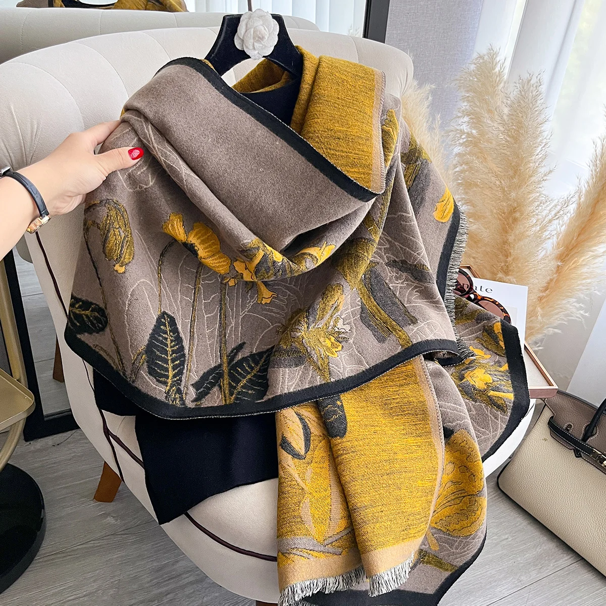 New Brand Butterfly Two-Sided Jacquard Pashmina Scarf Cashmere Warm Fringe  Shawl Winter Outdoor Coldproof Windproof Blanket