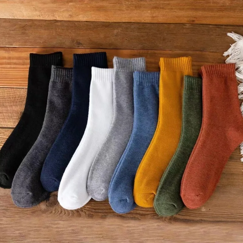 6 Pairs Men's Warm Winter Socks, Thick Fleece-Lined Crew Socks in Random Colors, Cozy Thermal Socks for Cold Weather, Essential