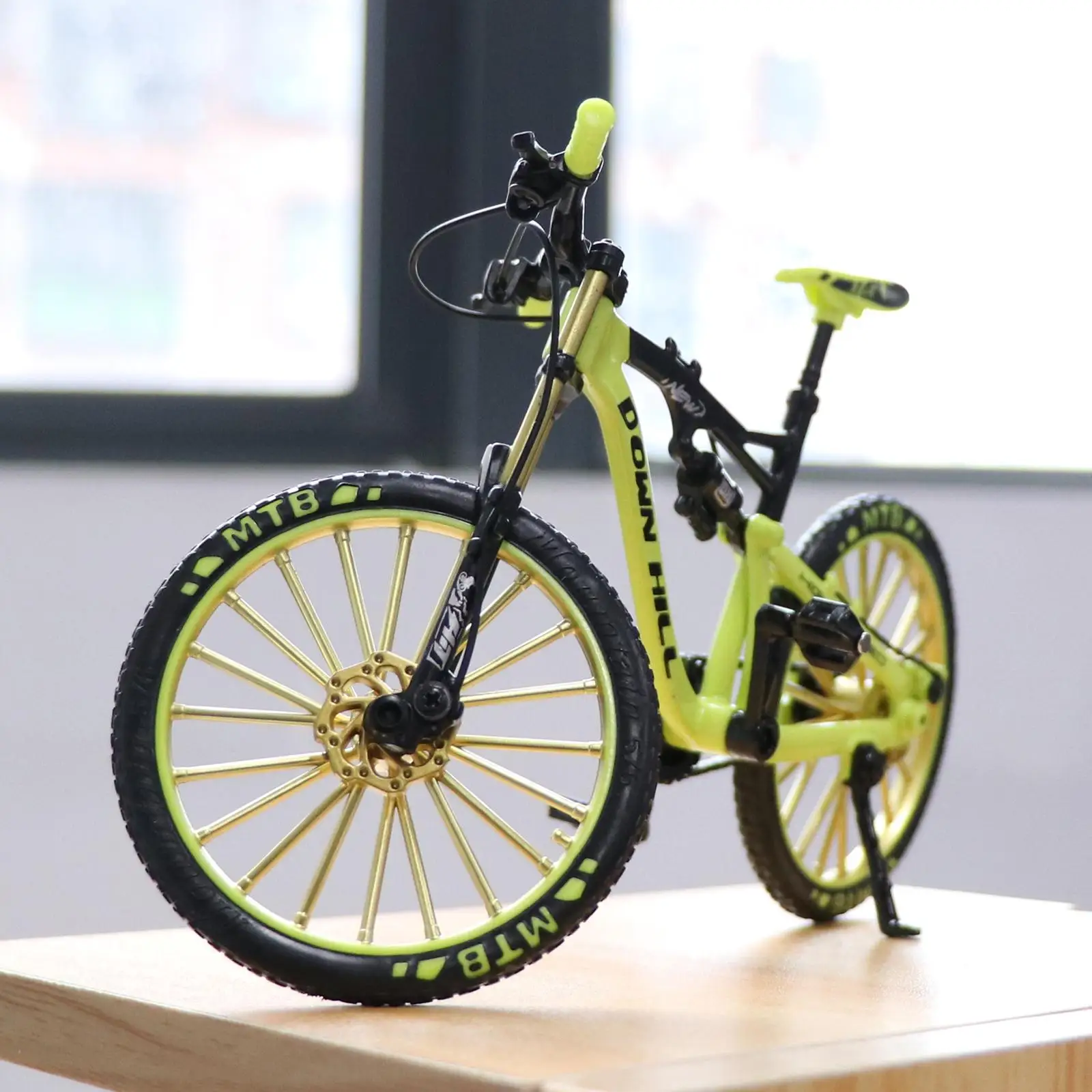 Model Bike Miniature Alloy Diecast Bicycle Toy Ornament Cake Topper for Collectors Home Office Decor