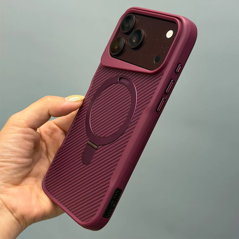 Metalowy uchwyt w kolorze ciemnej wiśni, obudowa na telefon z włókna węglowego i magnesem, kompatybilna z iPhone 18, 17, 16, 15, 14, 13 Pro Max, umożliwiająca ładowanie MagSafe, twarda obudowa. — zdjęcie produktu 3