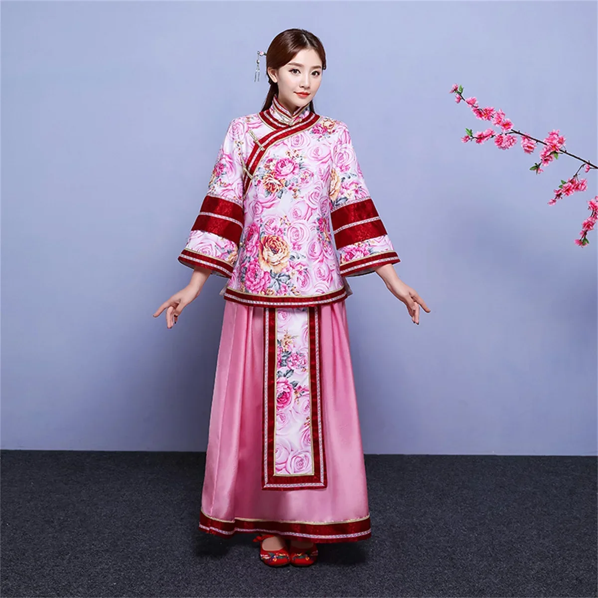 Ancient costume, Republic of China ladies' dress, Xiuhe costume, Chinese bridesmaid dress, lock, Qingqiu Ruolange maid wedding d