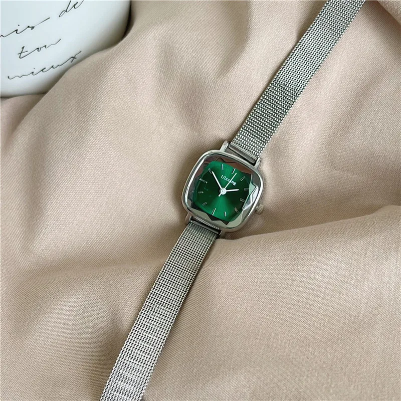 Women Quartz Watch Niche Fashion Simple Minimalist Female Ladies Small Square Dial Girl Square Mini Wristwatch for Dropshipping