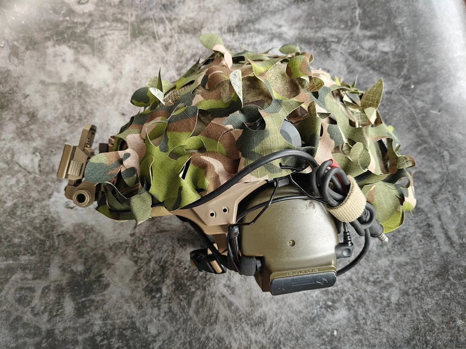 Funda de red camuflaje con bloqueo IR para casco táctico FAST - imagen 5
